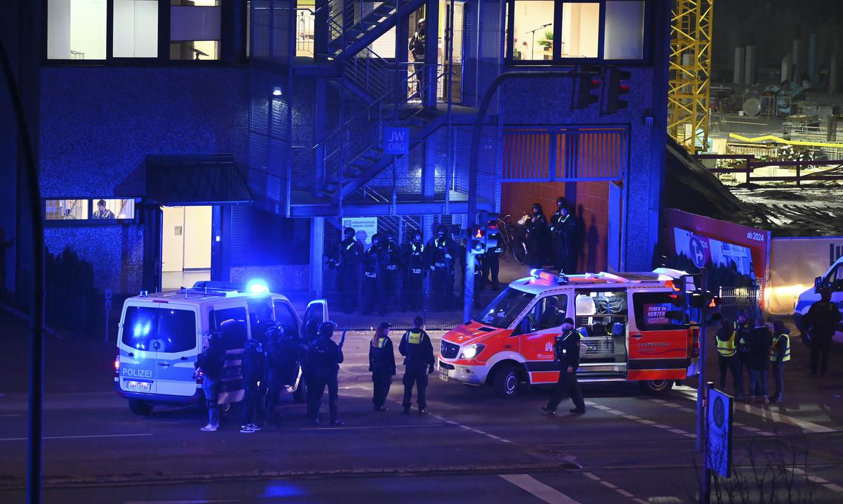 Alemania: tiroteo en un salon de Testigos de Jehova deja ocho muertos y varios heridos