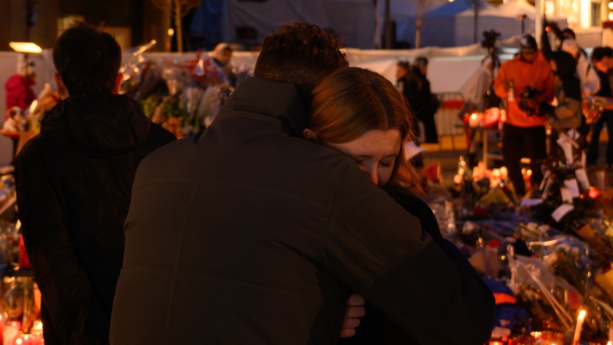 Abren investigacion sobre la tragedia en un bar en Suiza